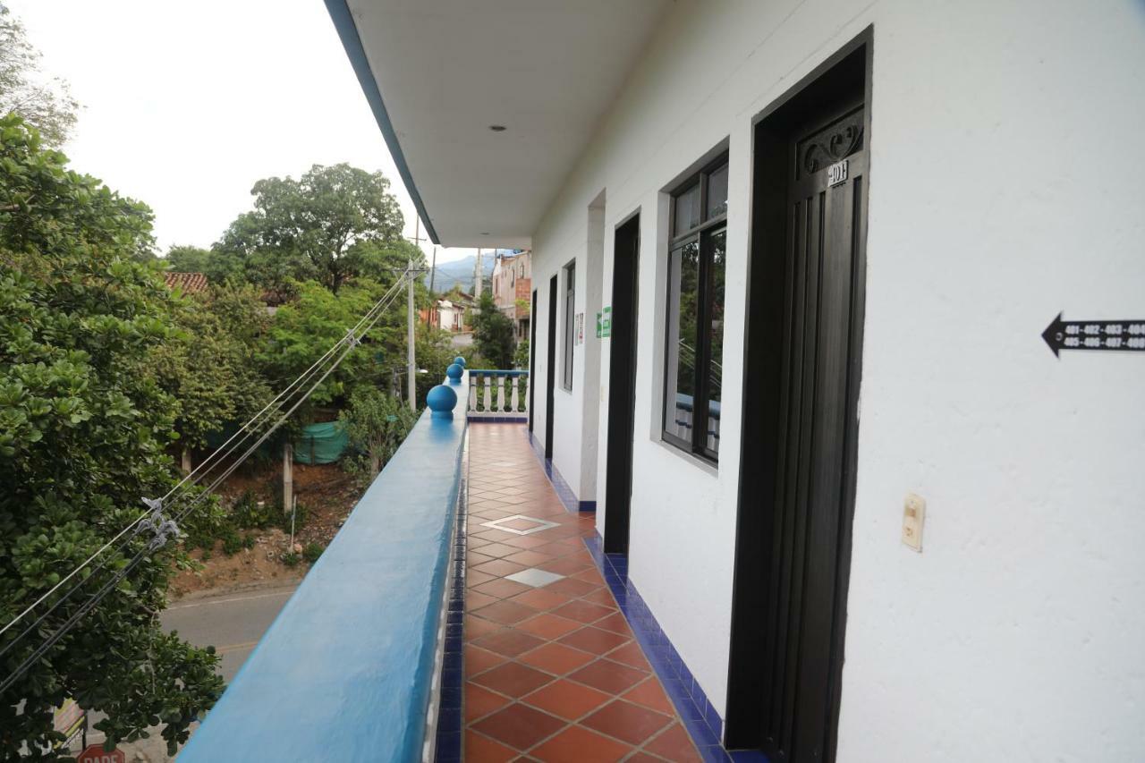 Hospedaje Aquel Almendro Hotel Santa Fe de Antioquia Exterior photo